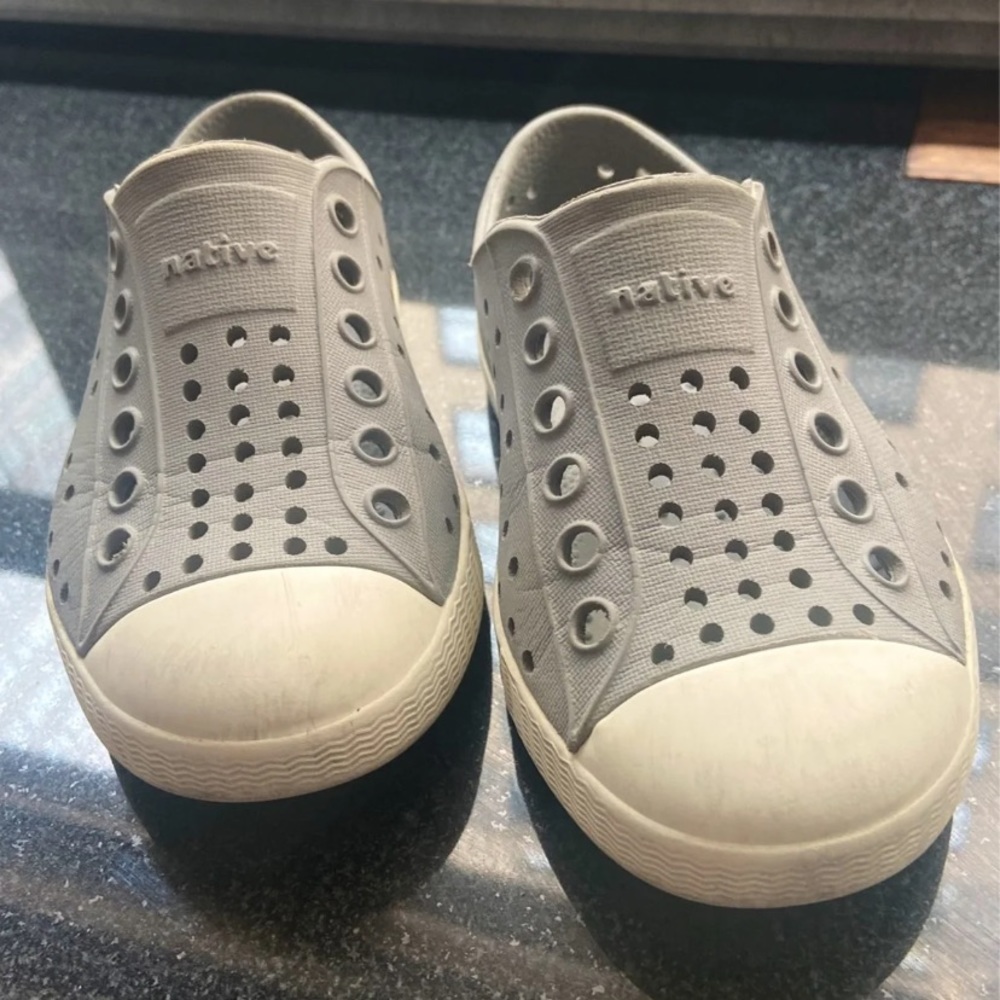 Grey Jefferson Natives Toddler Sz 7
